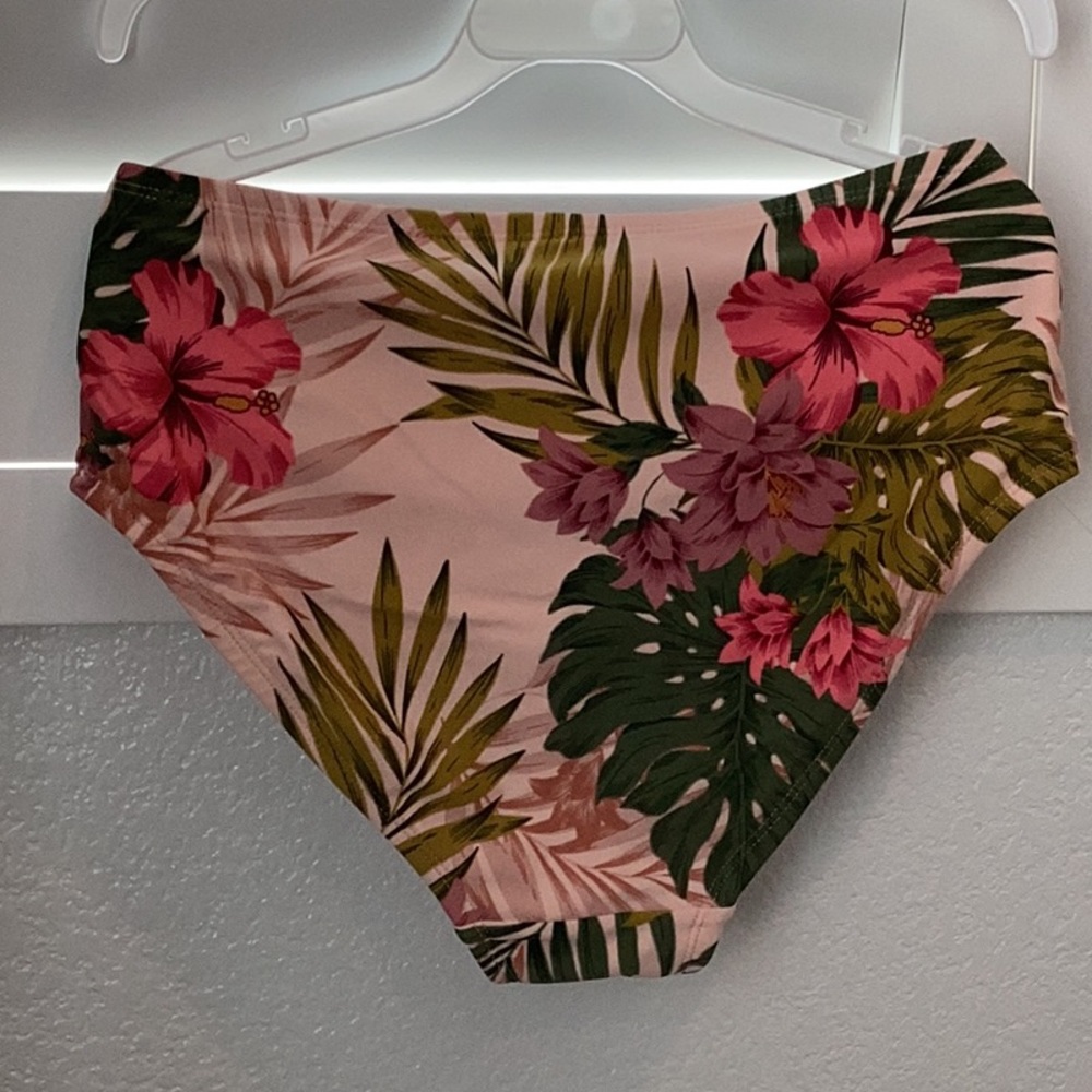 Swimsuit bottom, Size Large, NWOT - Picture 2 of 4